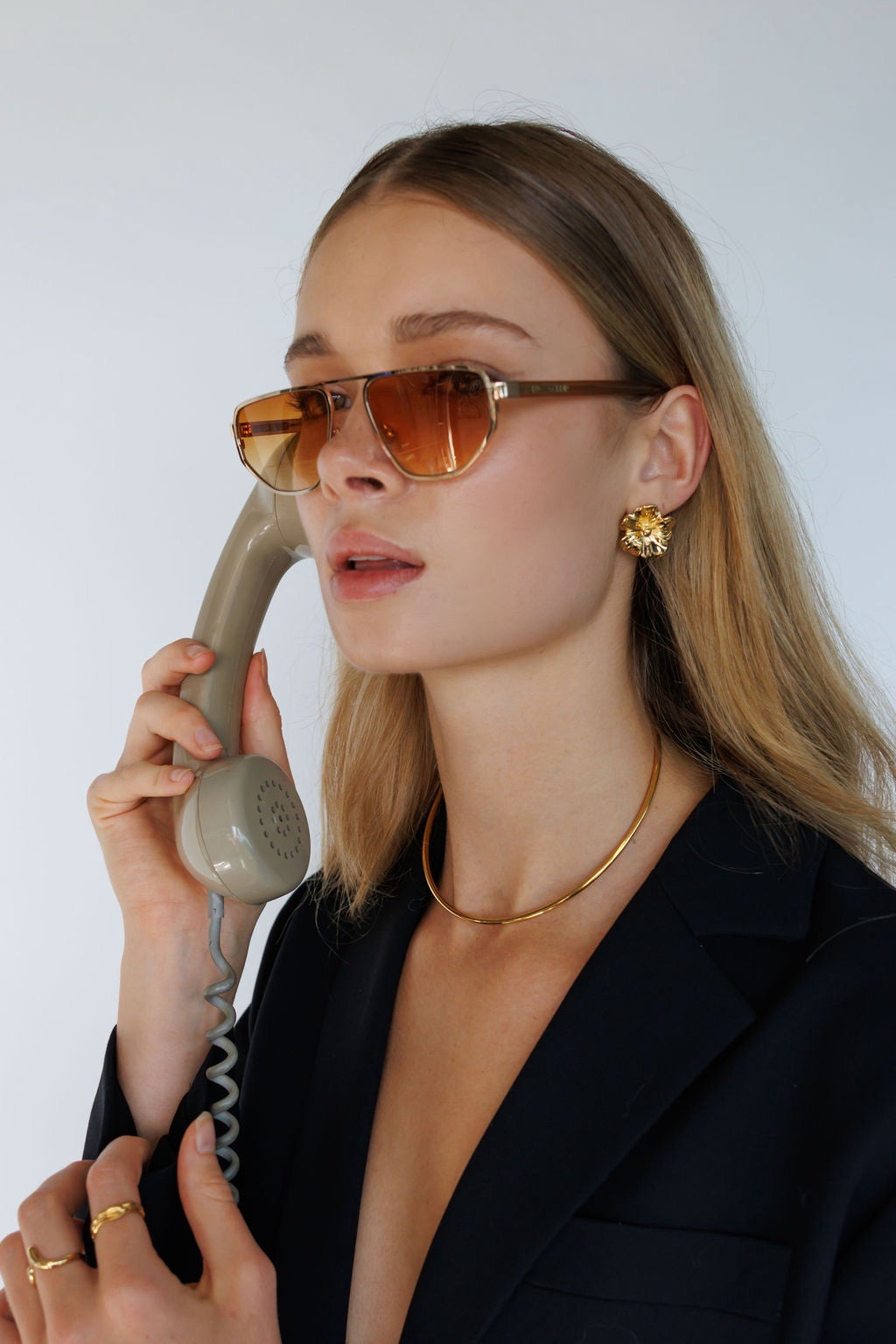 gold flower floral earrings  womens jewellery 
Waterproof, tarnish-free hypoallergenic sustainable unique