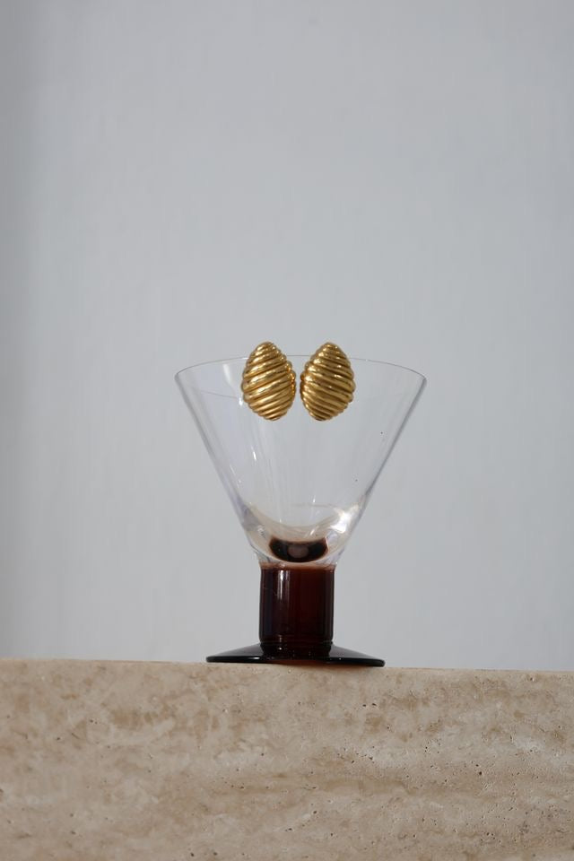 BLOG 11 - How To Style Gold Jewellery For Everyday Minimalism