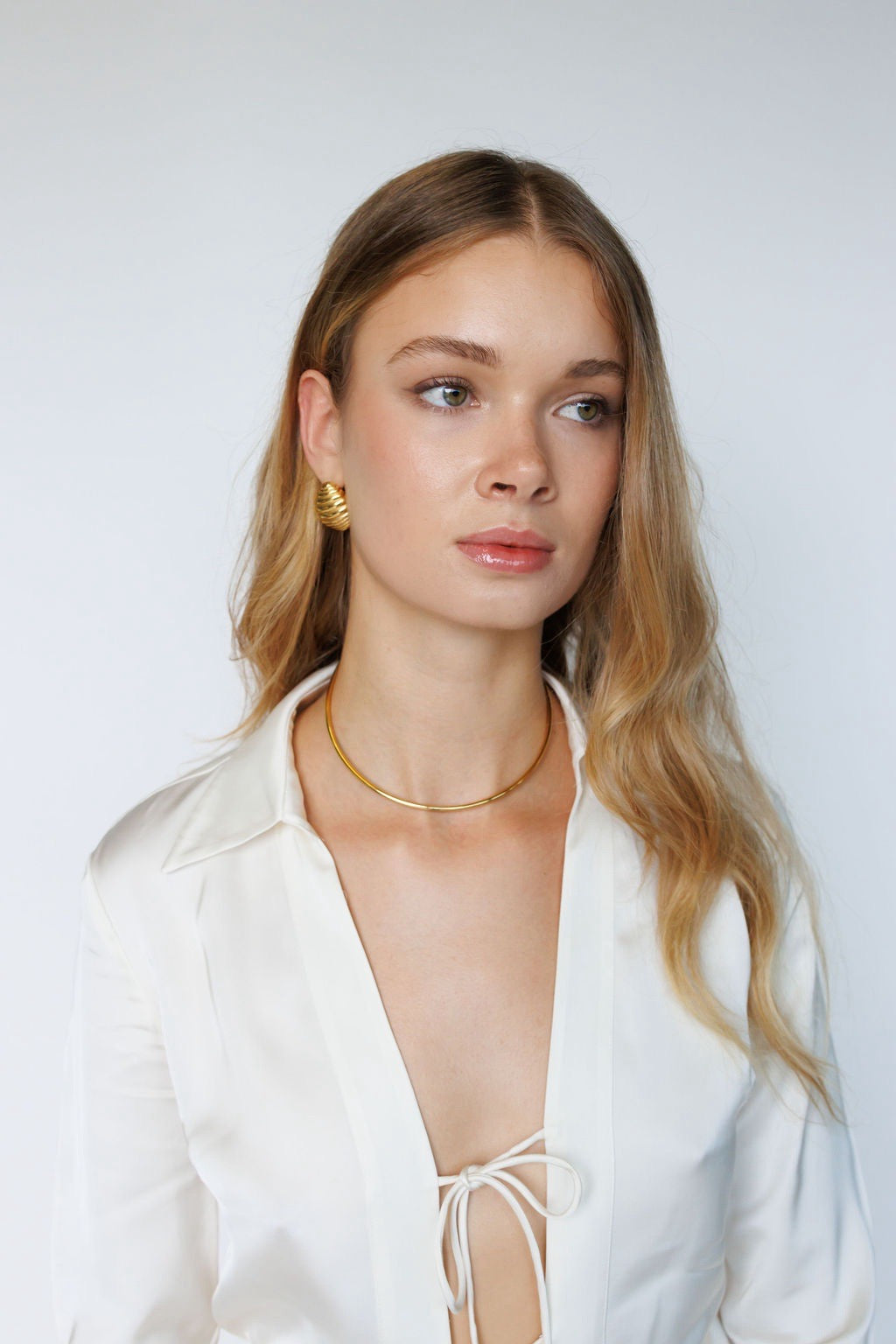 ISOBEL CHOKER STYLE NECKLACE - GOLD